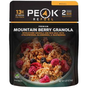 Peak Refuel Premium Mountain Berry Granola Meal